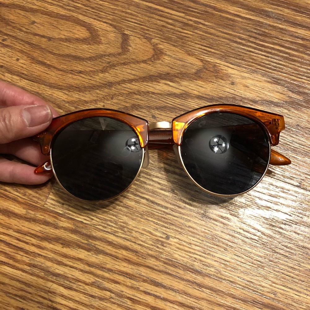 Urban outfitters sunglasses